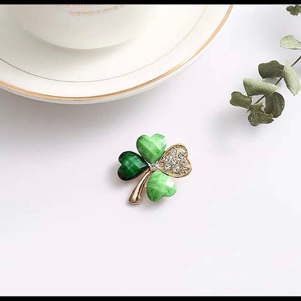 Shamrock brooch - Picture 2 of 7